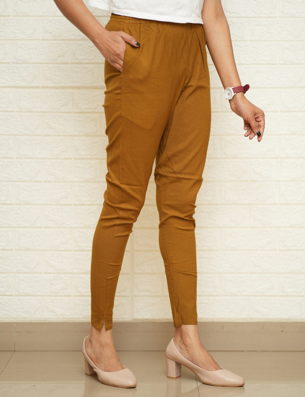 Women Meganthi Green Cotton Lycra Pant