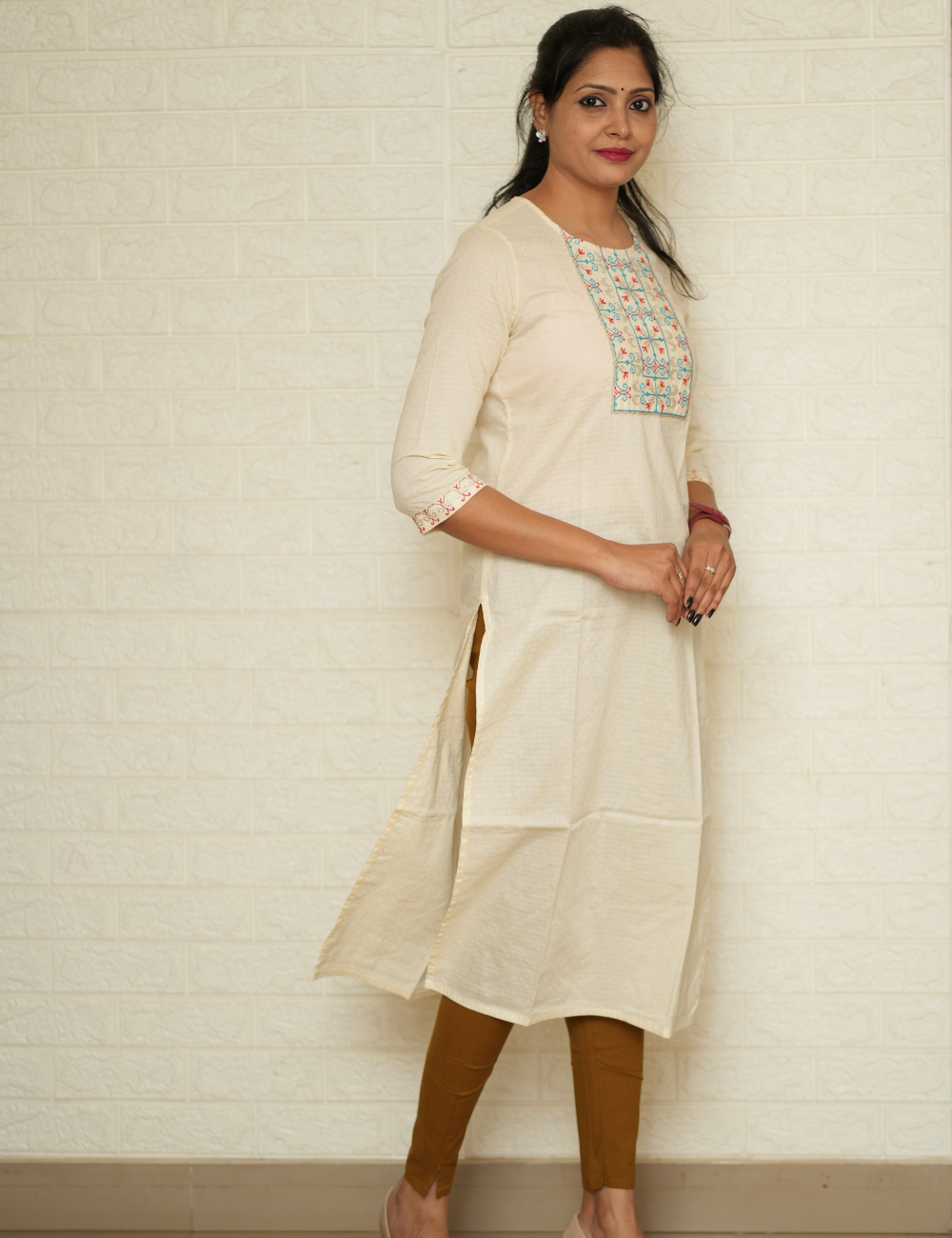 Women Meganthi Green Cotton Lycra Pant