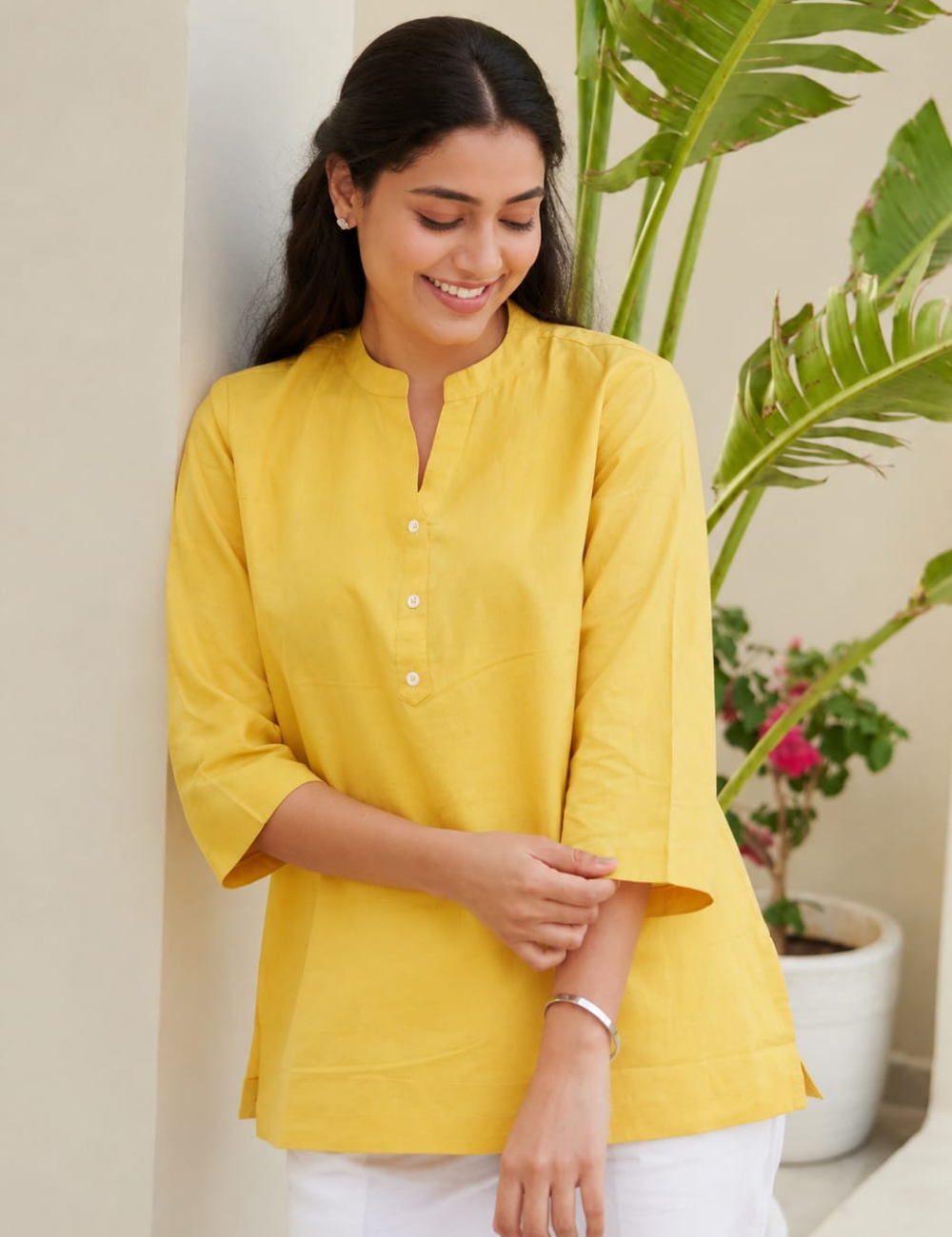Womem Yellow Airy Linen Short Kurta