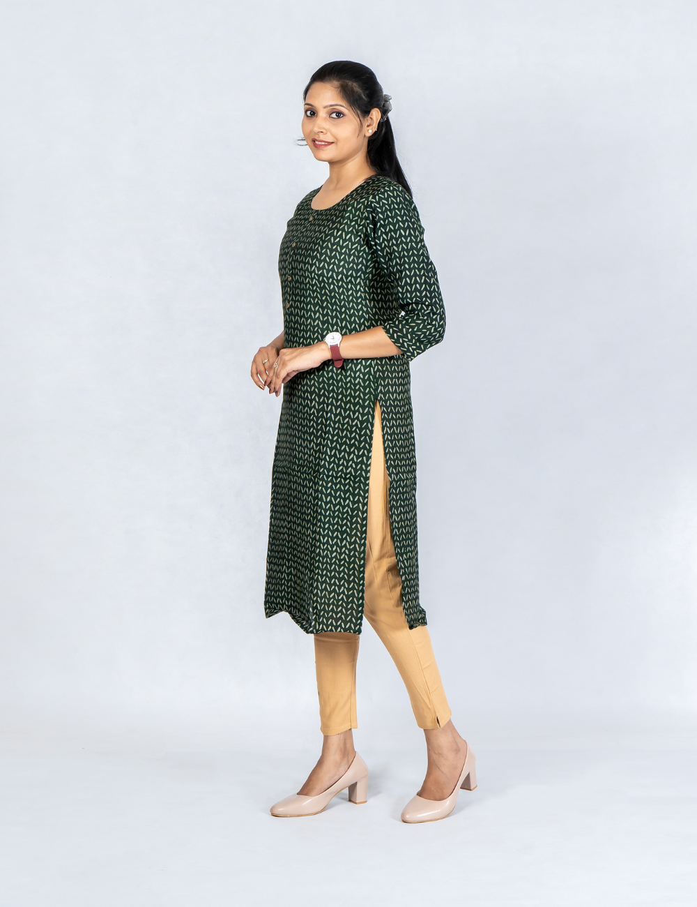 Women Gold Cotton Lycra Pant