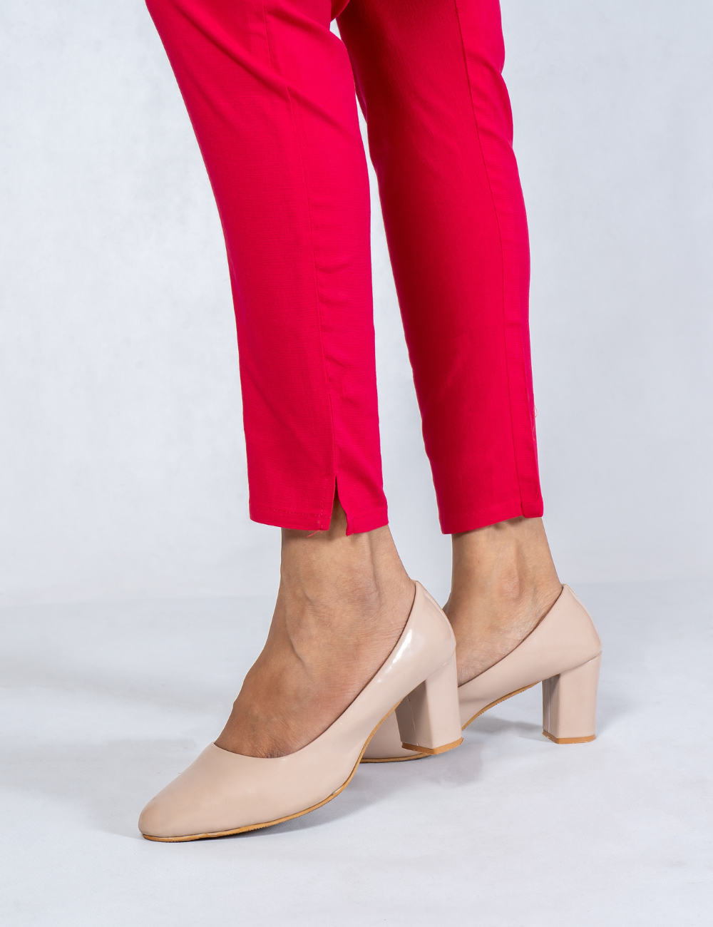 Women Rani Pink Cotton Lycra Pant