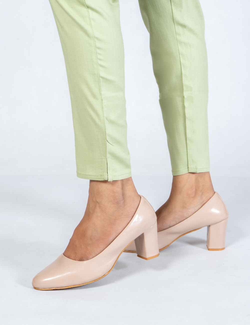 Women Pista Green Cotton Lycra Pant