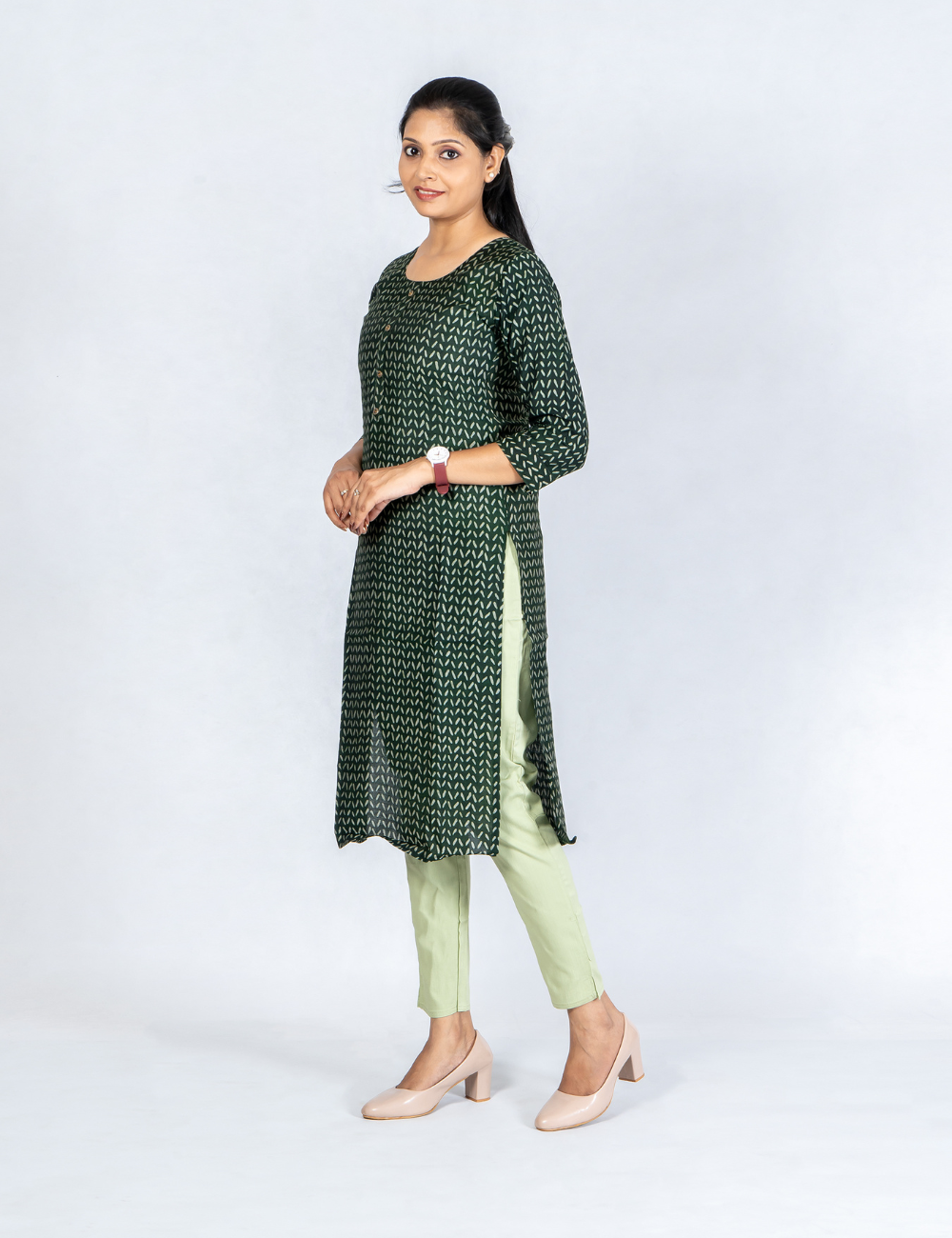 Women Pista Green Cotton Lycra Pant