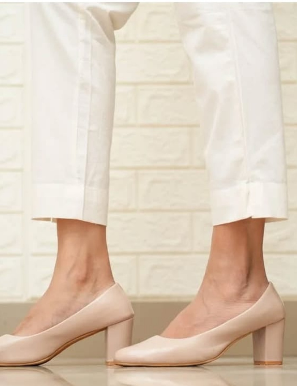 Women Off-White Cotton Pant