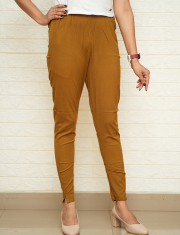 Women Meganthi Green Cotton Lycra Pant