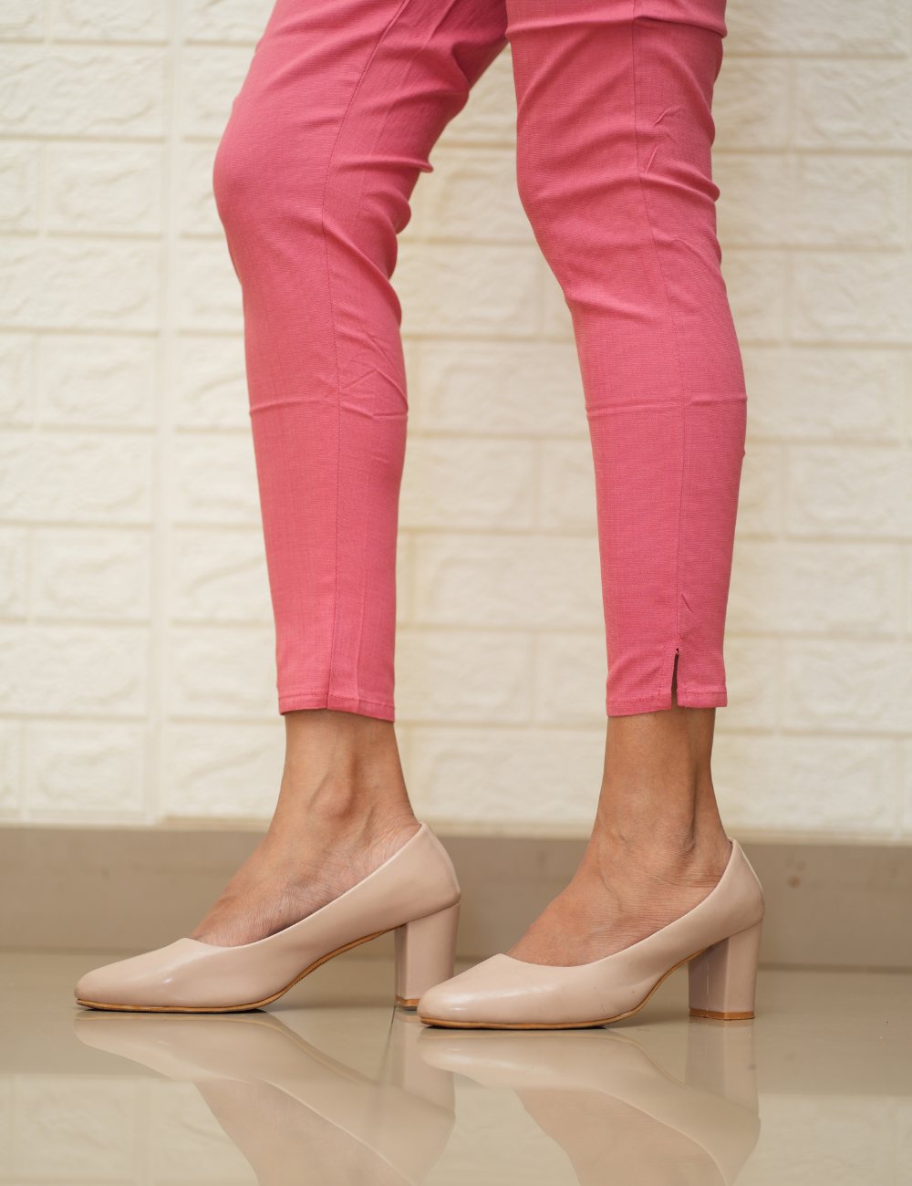 Women Onion Pink Cotton Lycra Pant