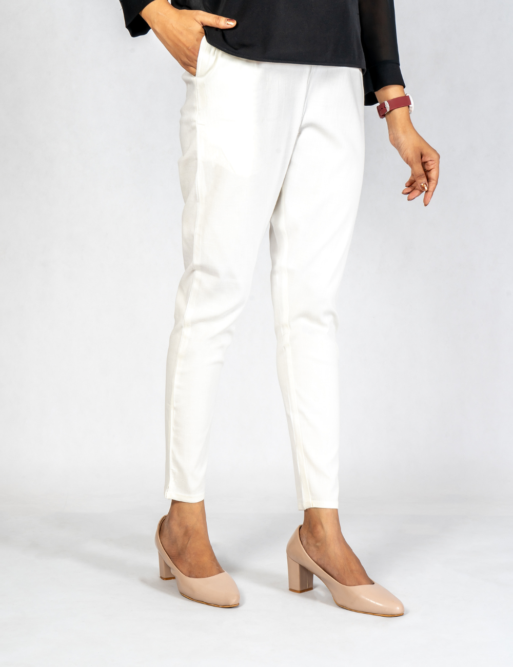 Women White Cotton Lycra Pant