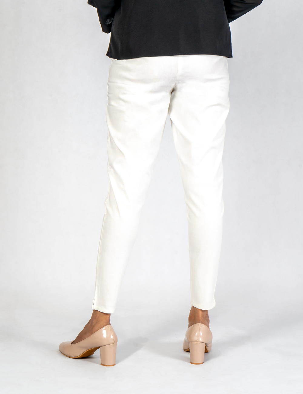 Women White Cotton Lycra Pant