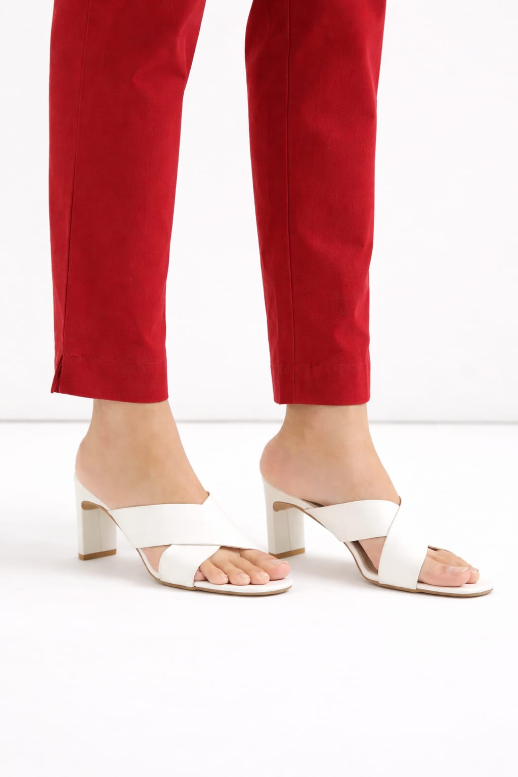 Women Maroon Straight Cotton Pant