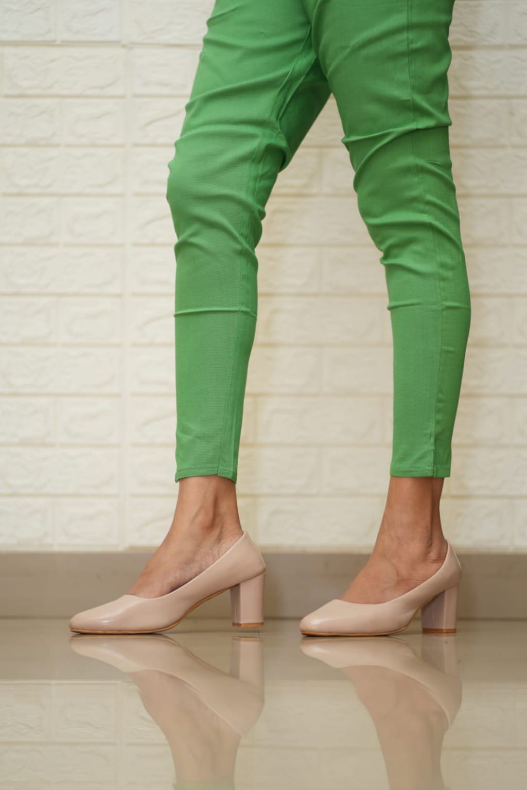 Women Grey Cotton Lycra Pant